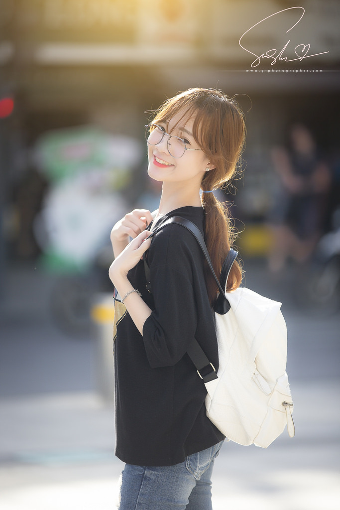 年轻的小姨子视频